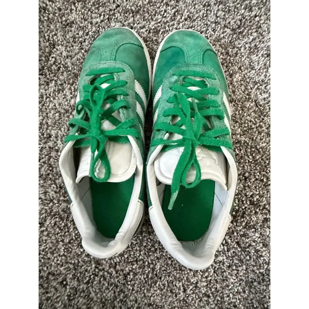 Adidas gazelle suede green/white shoes size 3.5